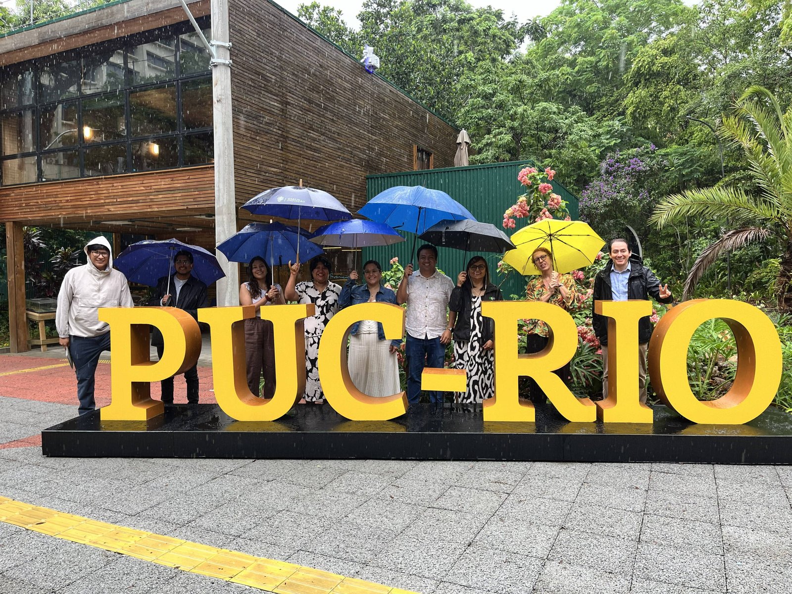 Visita da delegação da Universidad Católica Santa María (Peru)